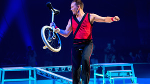 Festival International du Cirque 2015 - numéro de Paul Chen - Monocycle